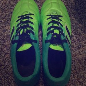 Soccer cleats